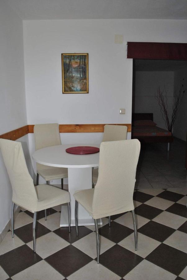 Apartmani Gradac Carnac Ngoại thất bức ảnh