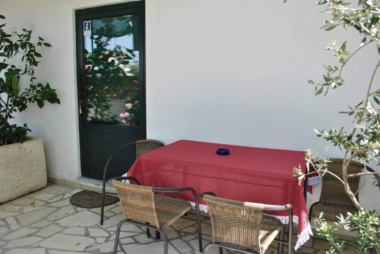 Apartmani Gradac Carnac Ngoại thất bức ảnh